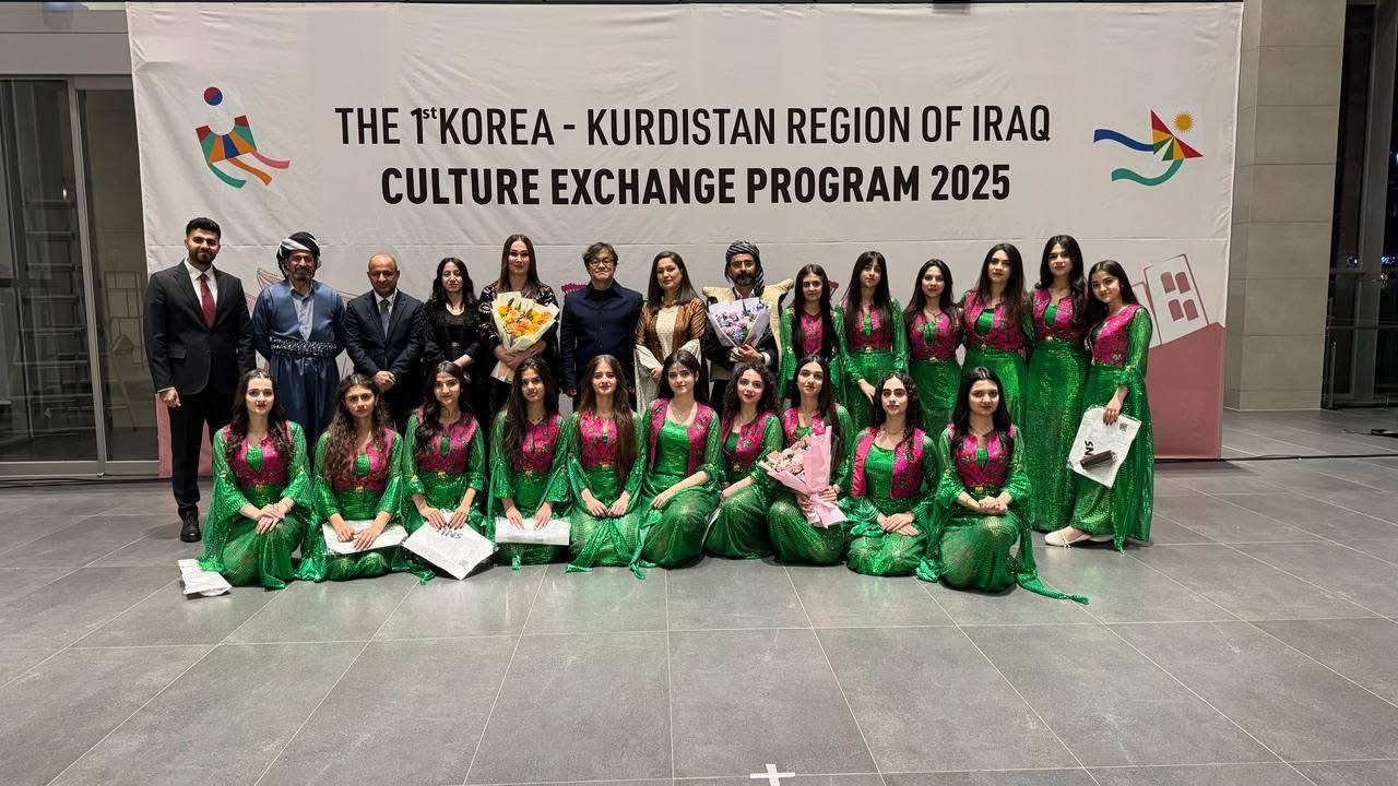 Kurdish students in traditional dress during the Korea–Kurdistan cultural exchange programme in Seoul